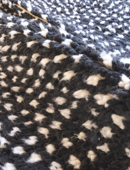 Black and Ivory Moroccan Rug - Forma 107