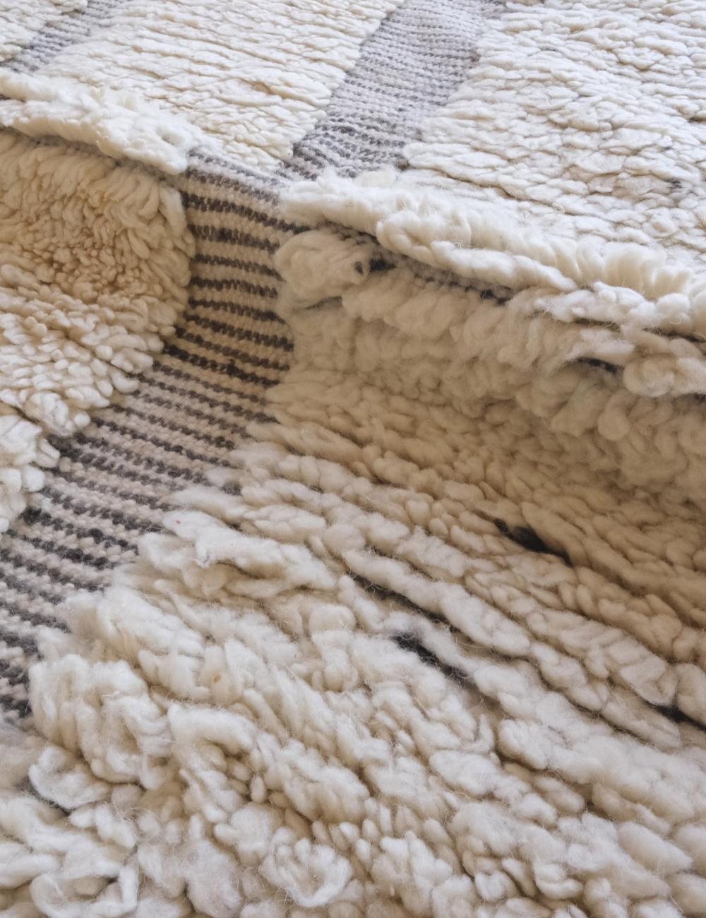 Off-White Moroccan Rug 11.9 x 8.2 ft / 363 x 252 cm