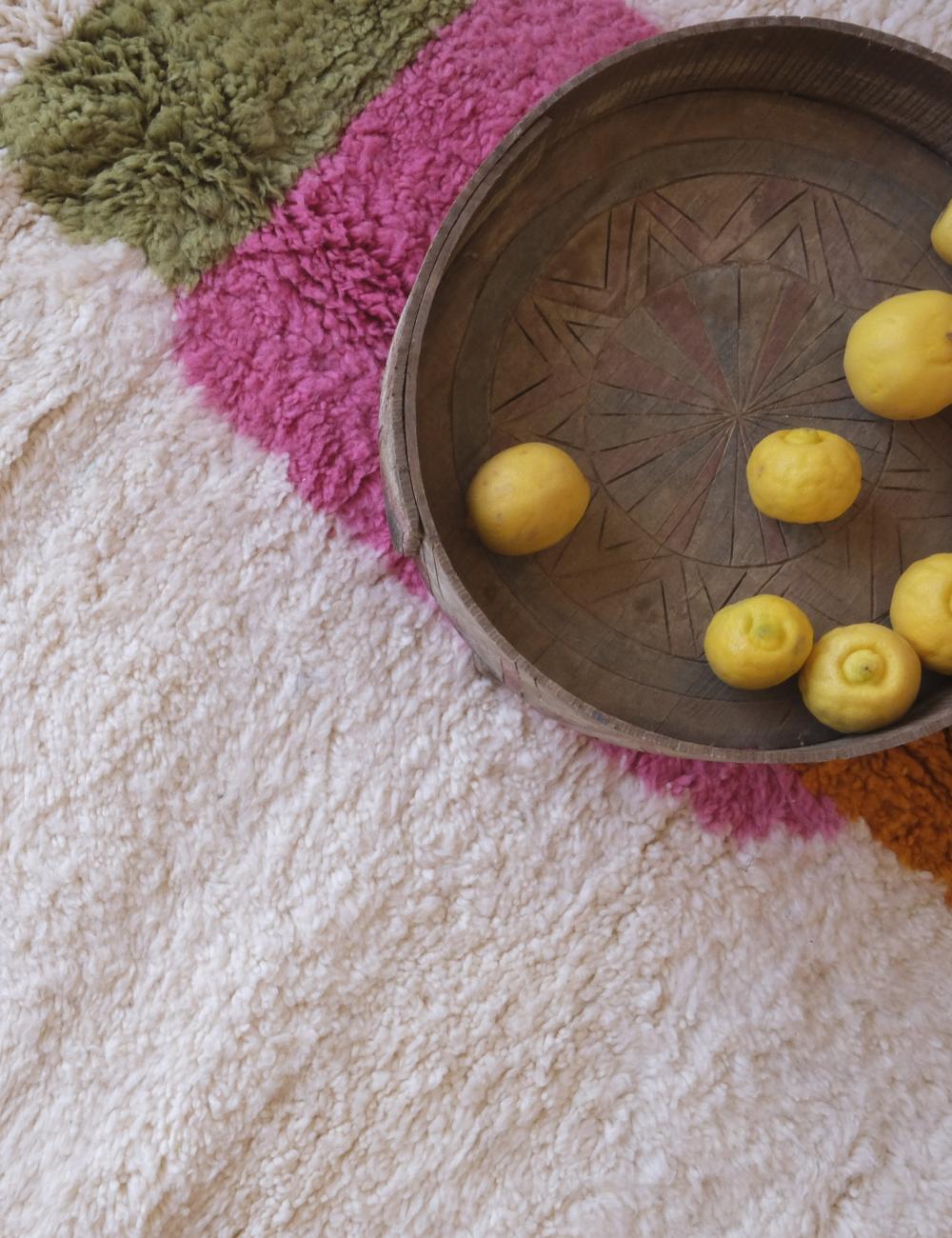 Modern Moroccan Wool Rug 8.5 x 5.4 ft / 260 x 167 cm