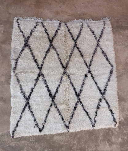 Beni Ourain Square Rug 5.4 x 4.8 ft / 164 x 147 cm - Surcoma