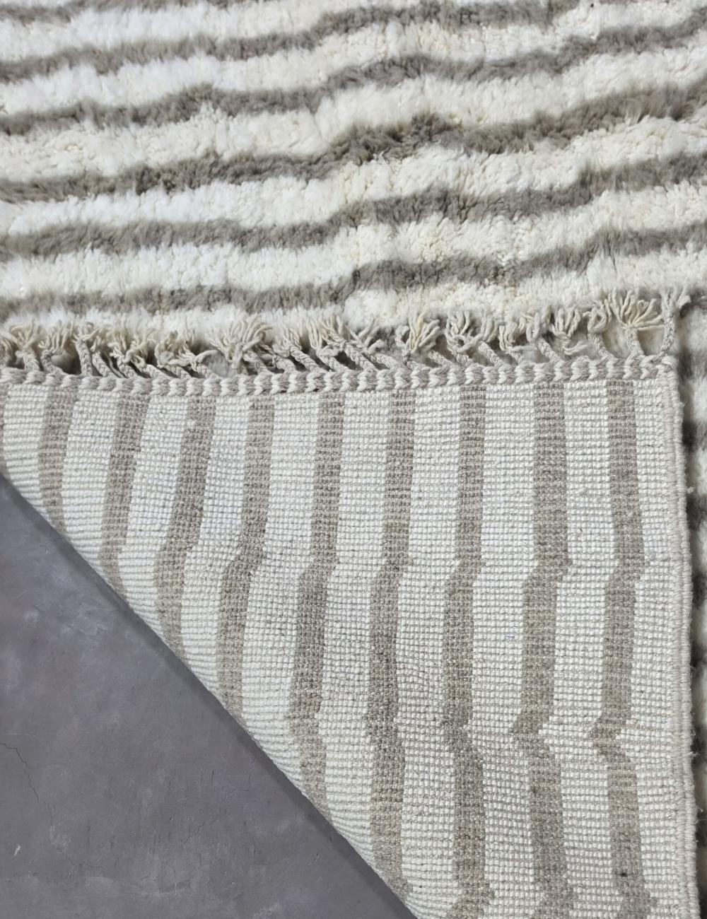 Custom Handmade Minimalist Berber Wool Carpet - Forma 87