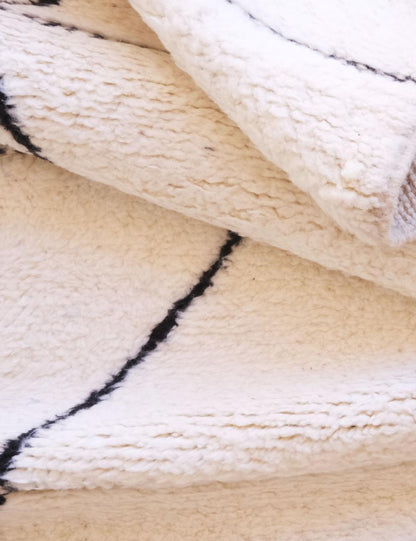 Moroccan Custom Classic Beni Rug - Forma 44