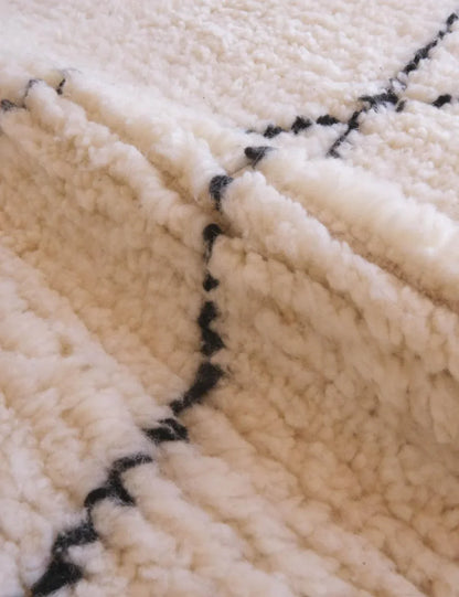 Diamond Berber Carpet 6.6 x 4.1 ft / 200 x 126 cm - Surcoma