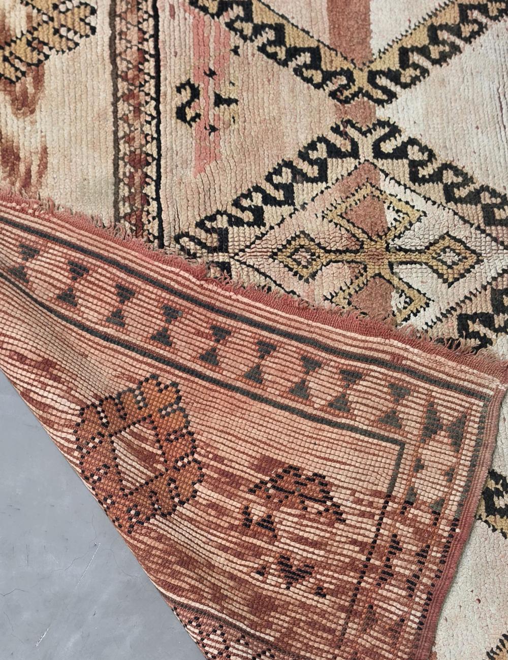 Earthy Tone Moroccan Rug 6.9 x 5.4 ft / 210 x 165 cm