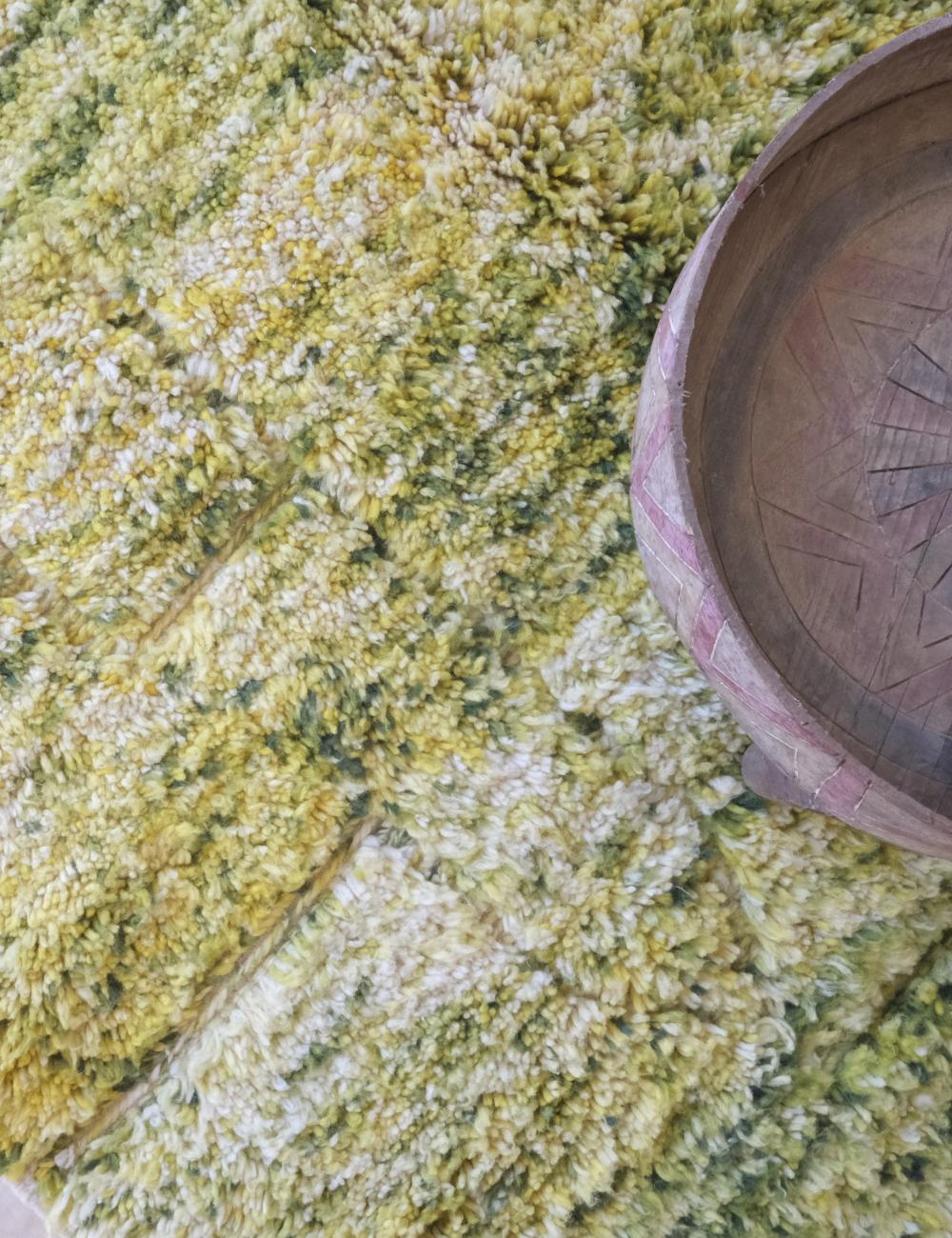 Yellow-Green Moroccan Rug With Gradient Tones 8.7 x 5.1 ft / 264 x 157 cm