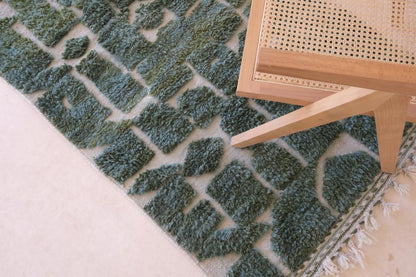 Green Moroccan Boujad Wool Rug 5.6 x 3.38 ft / 170 x 103 cm - Surcoma