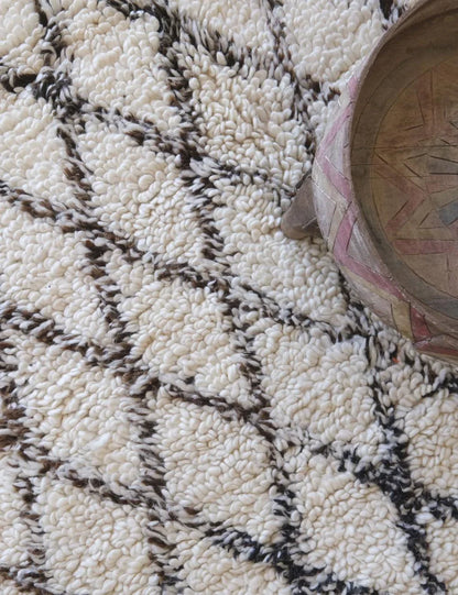 Moroccan Marmoucha Wool Rug 8.5 x 6.1 ft / 260 x 186 cm - Surcoma