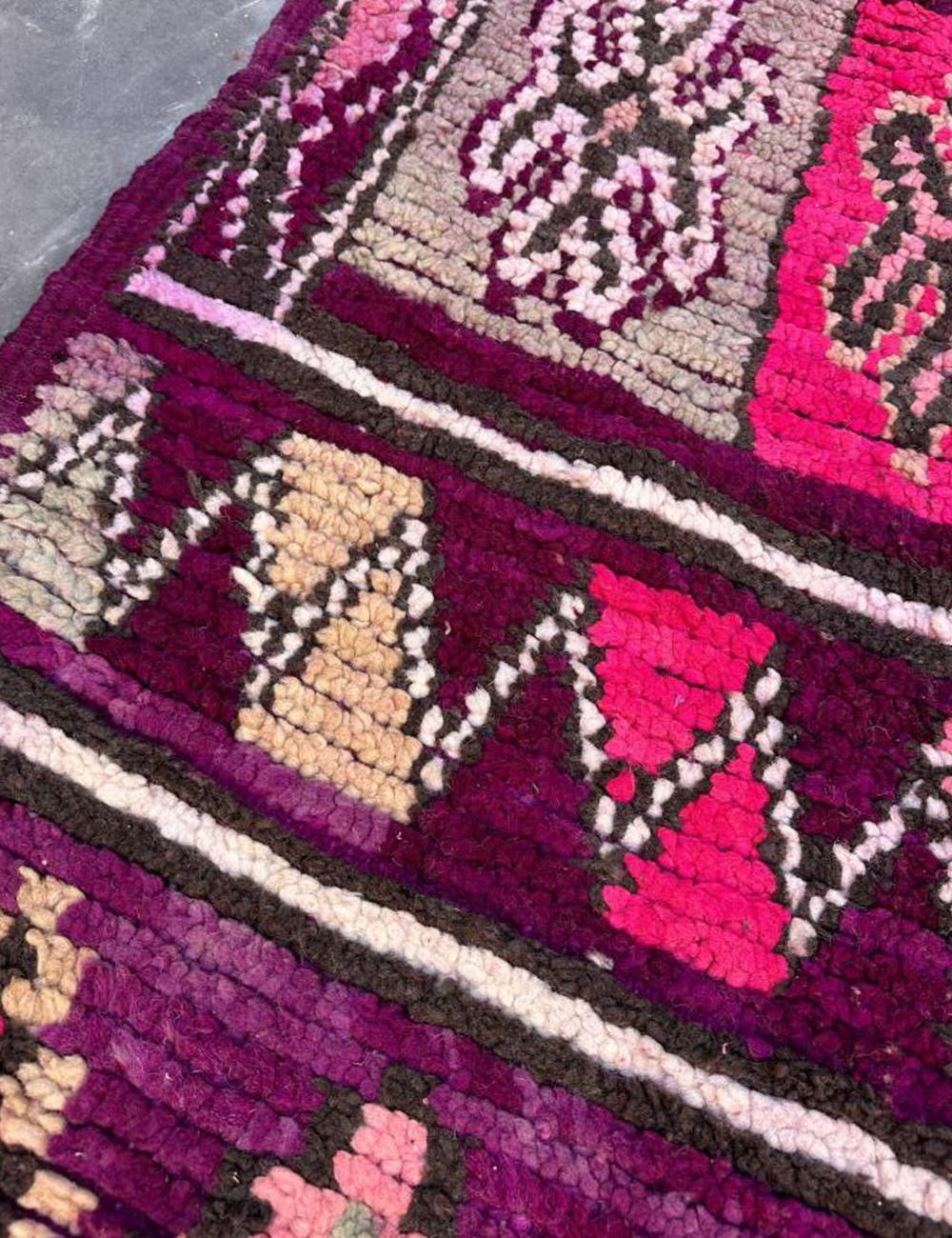 Extra-Long Hallway Rug 18.3 x 3.9 ft / 557 x 120 cm