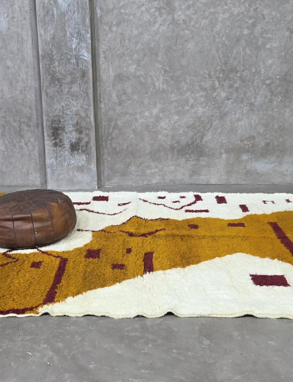 Moroccan Area Rug 8.1 x 6 ft / 246 x 185 cm