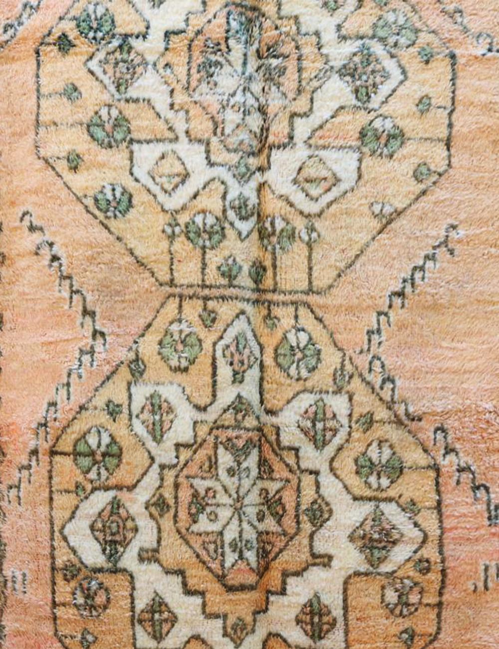 Medallion Berber Rug 9.1 x 6.1 ft / 276 x 186 cm