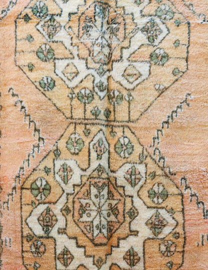 Medallion Berber Rug 9.1 x 6.1 ft / 276 x 186 cm