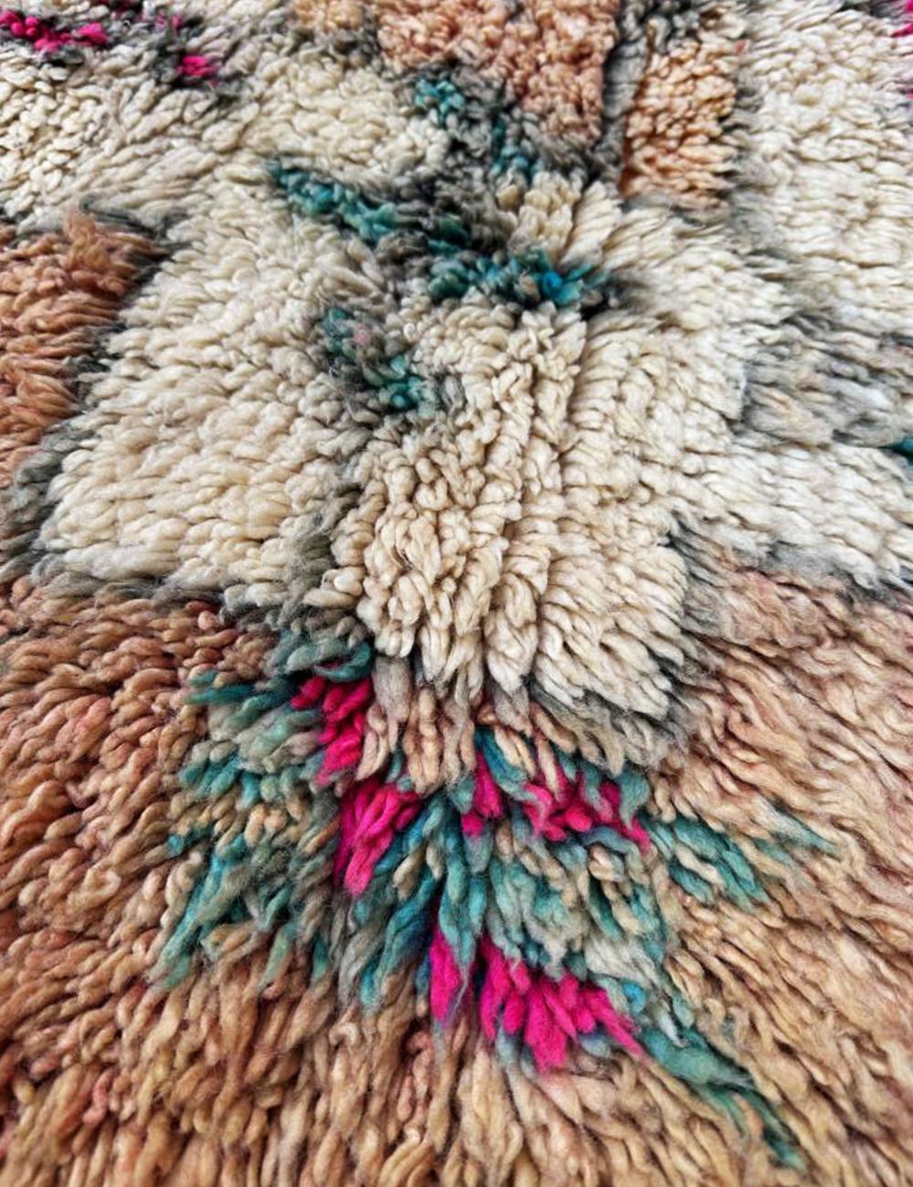 Moroccan Shag Rug - 9.8 x 3.9 ft / 298 x 120 cm