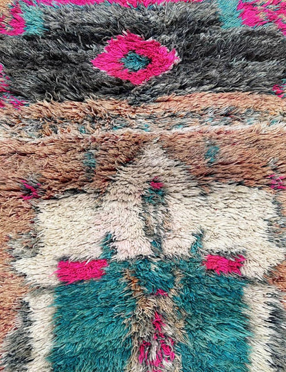 Moroccan Shag Rug - 9.8 x 3.9 ft / 298 x 120 cm