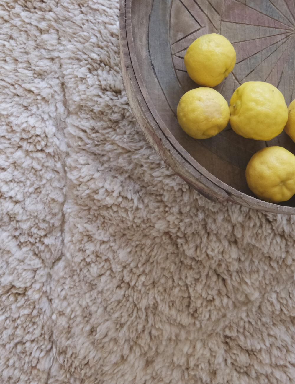 Small Luxury Cream Rug 3.9 x 2.9 ft / 118 x 90 cm