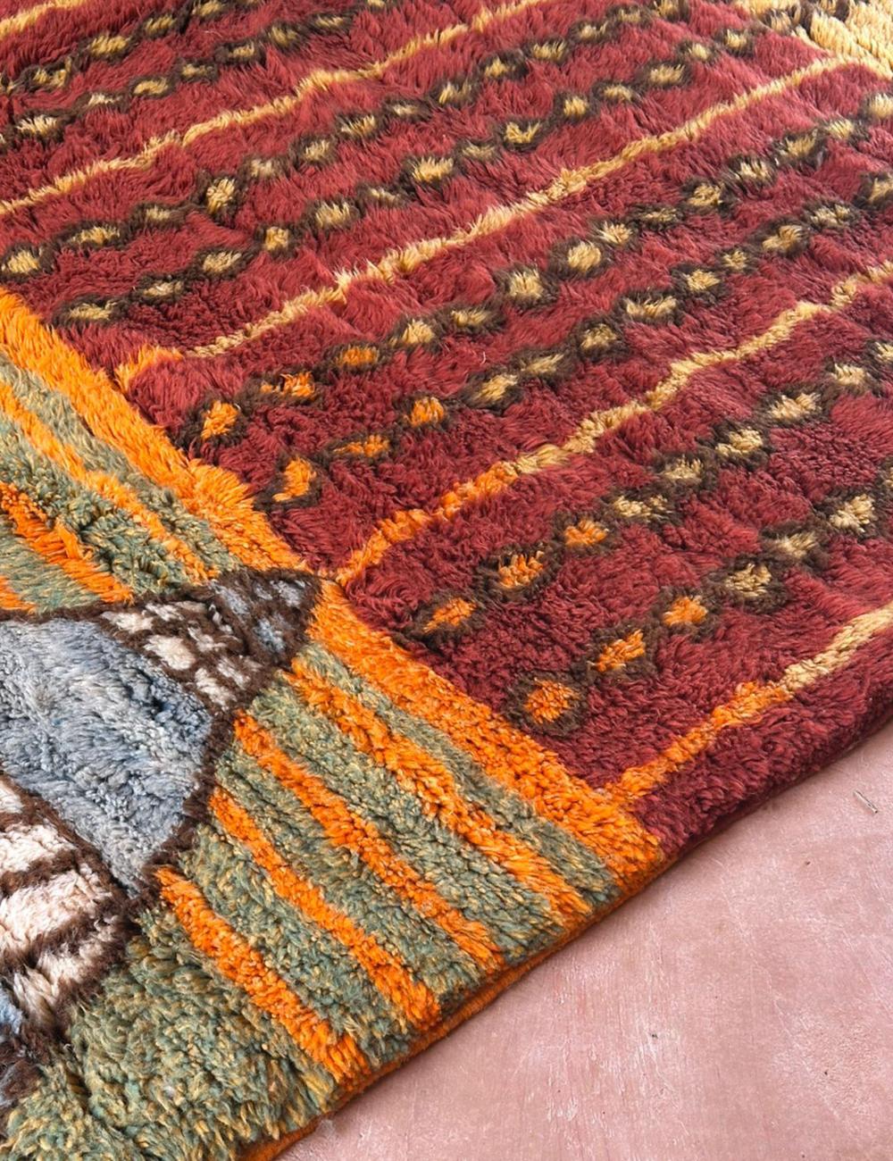 Luxury Beni MRirt Custom Rug - Echoes Of Love 12