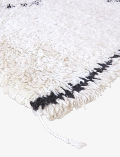 Marmoucha Moroccan Wool Rug 7.2 x 5.2 ft / 220 x 160 cm - Surcoma