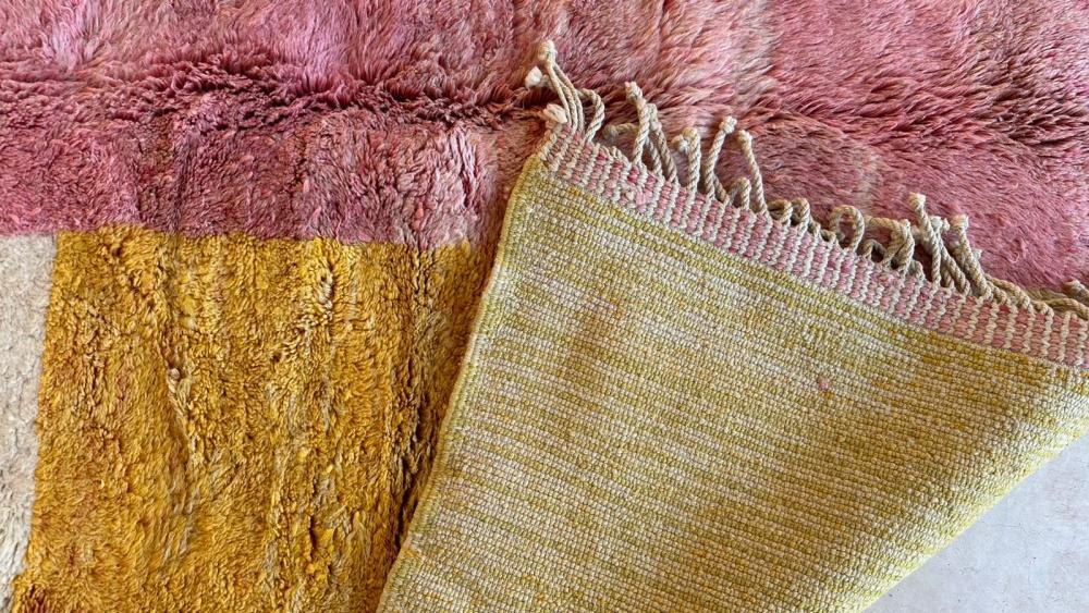 Modern Moroccan Beni Mrirt rug, 10.3 x 7 ft, handwoven wool with neutral geometric design
