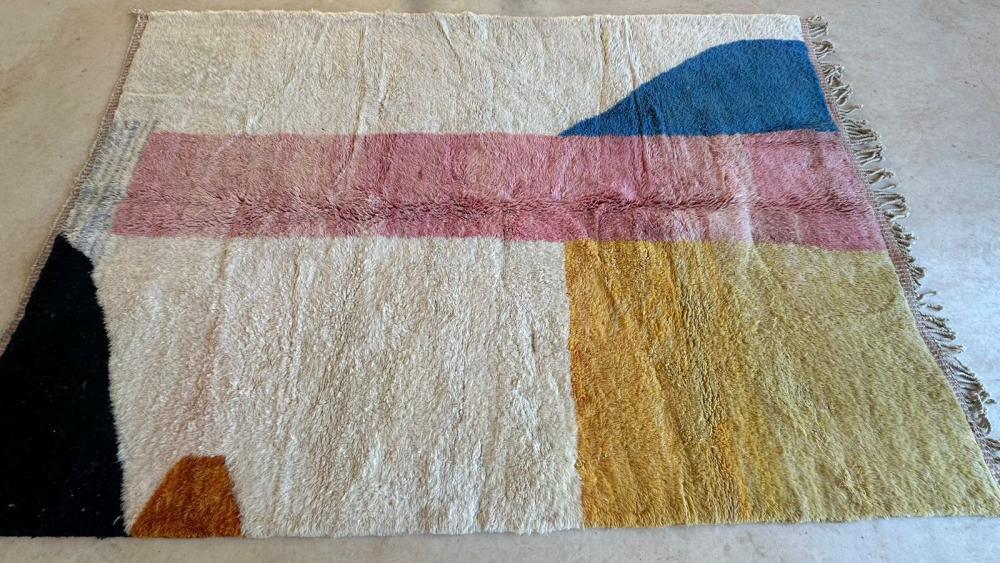 Modern Moroccan Beni Mrirt rug, 10.3 x 7 ft, handwoven wool with neutral geometric design