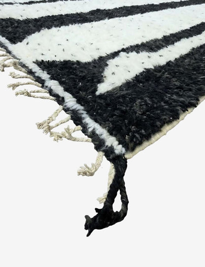 Black and Ivory Moroccan Rug 9.3 x 7.2 ft / 284 x 222 cm