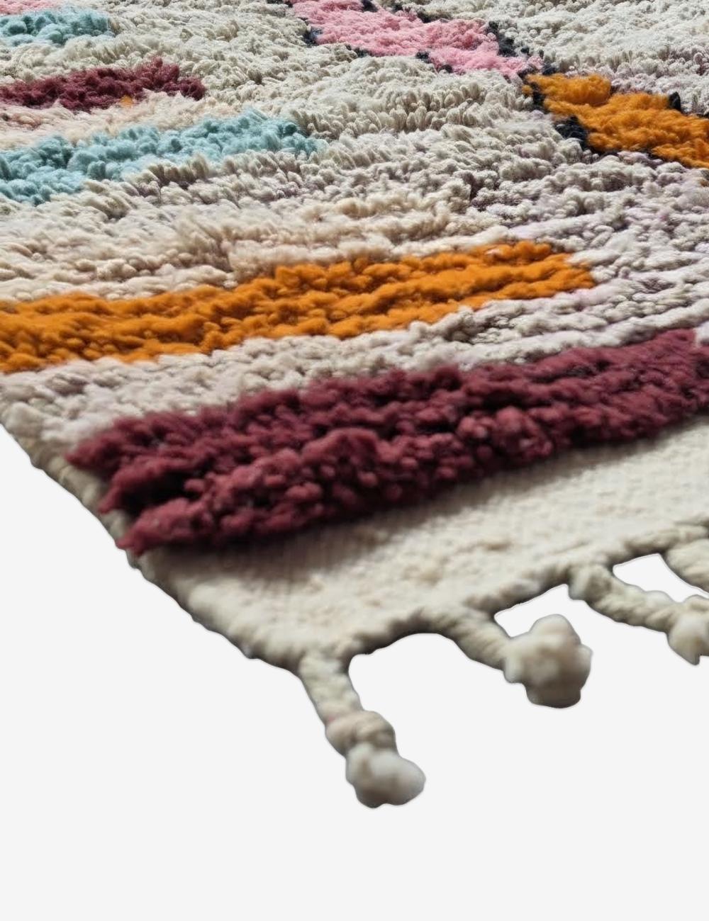 Handwoven Berber Boujad Rug 8.5 x 7 ft / 260 x 215 cm