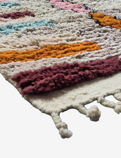 Handwoven Berber Boujad Rug 8.5 x 7 ft / 260 x 215 cm
