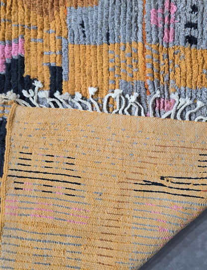 Handwoven Berber Wool Rug with Abstract Tribal Design 8.3 x 6.5 ft / 253 x 200 cm