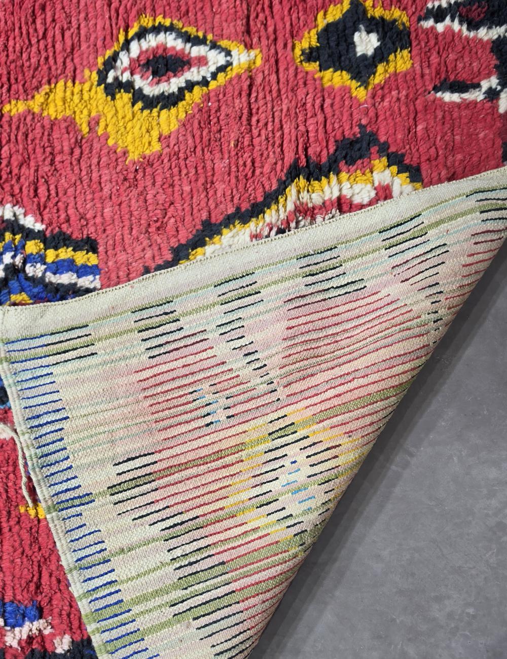 Berber Wool Rug with Tribal Flame Motifs 9.5 x 6.5 ft / 290 x 198 cm