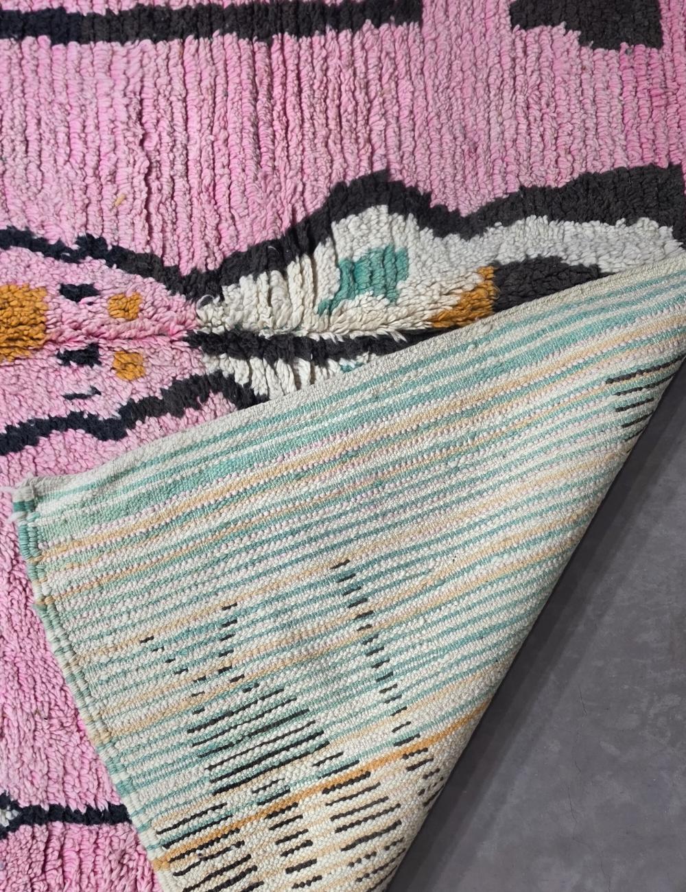 Pink Handwoven Berber Wool Rug 9.5 x 6.5 ft / 290 x 200 cm