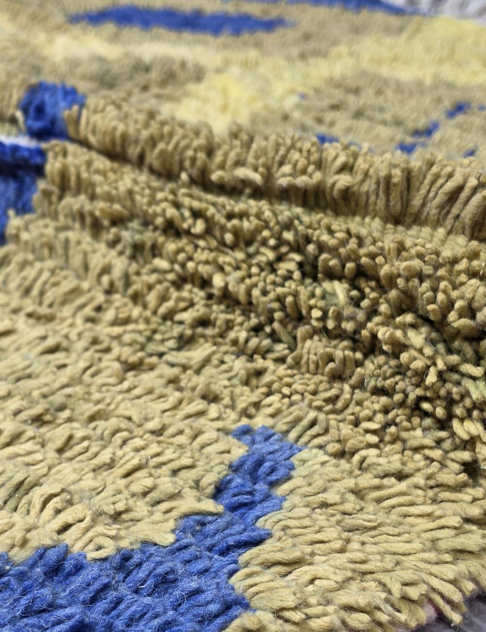 Handwoven Berber Wool Rug 8.5 x 5.2 ft / 260 x 160 cm