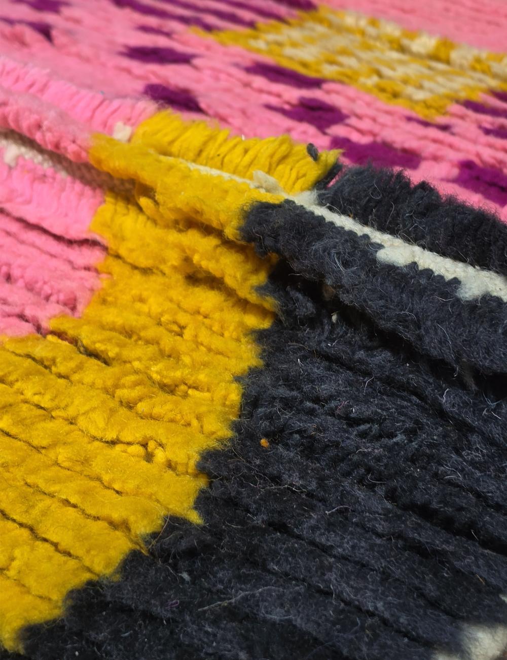 Bold Color-Blocked Design Rug 9.5 x 2.9 ft / 290 x 90 cm