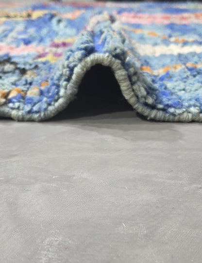 Handwoven Berber Wool Rug 8.5 x 6.7 ft / 260 x 205 cm