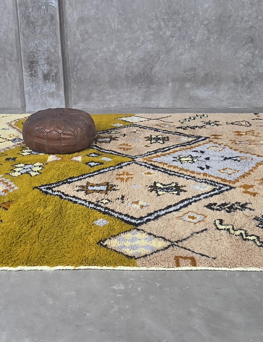 Tribal Moroccan Rug 9.9 x 8.3 ft / 303 x 253 cm