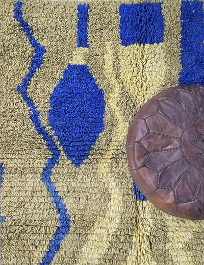 Handwoven Berber Wool Rug 8.5 x 5.2 ft / 260 x 160 cm