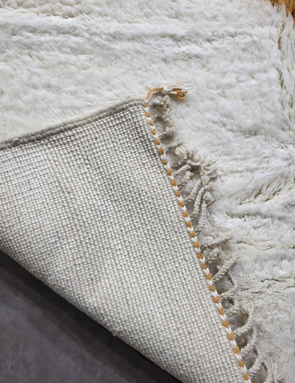 Moroccan Wool Rug 8.3 x 6.4 ft / 254 x 196 cm