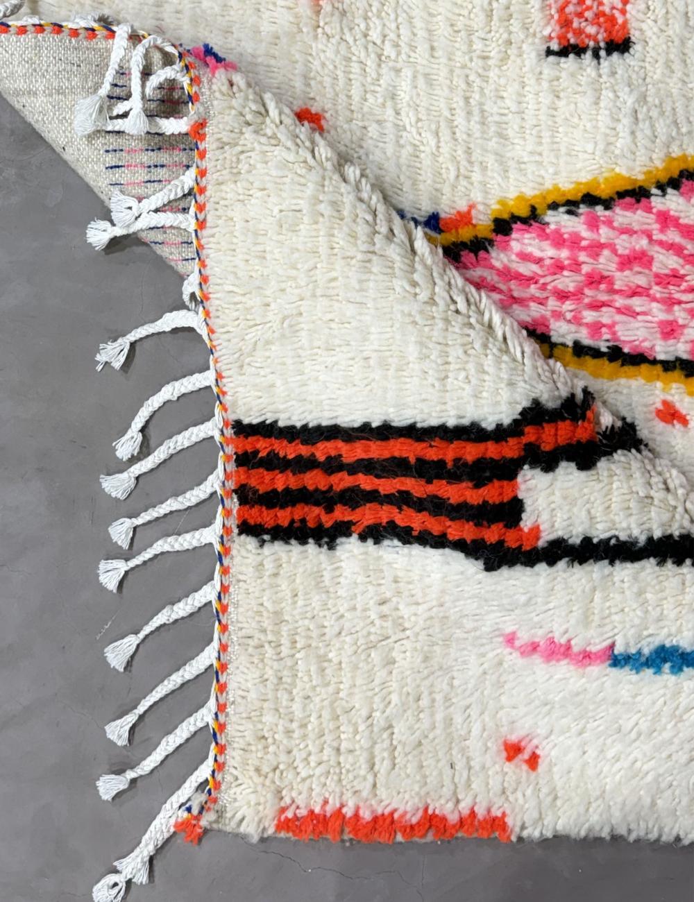 Modern Playful Azilal Rug 8.3 x 5.2 ft / 254 x 160 cm