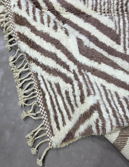 Contemporary Moroccan Rug 9.8 x 8 ft / 300 x 246 cm