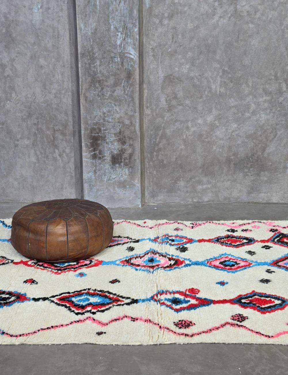 Moroccan Azilal Accent Rug 8.3 x 4.5 ft / 254 x 140 cm