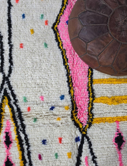 Moroccan Wool Neon Rug - 8.2 x 4.9 ft / 250 x 152 cm