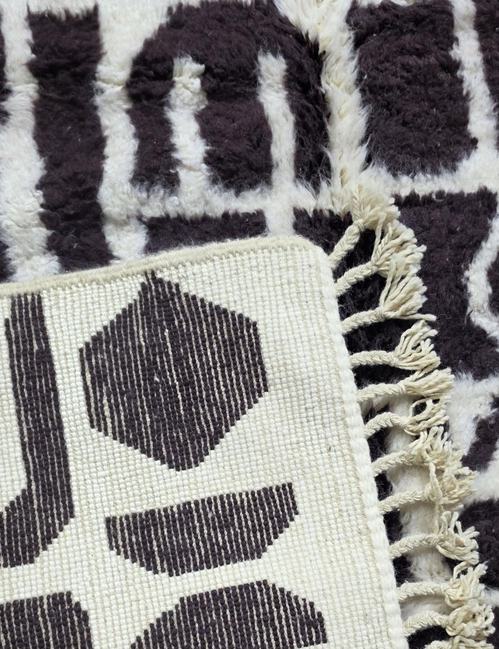 Moroccan Area Rug 9.2 x 6.4 ft / 280 x 195 cm