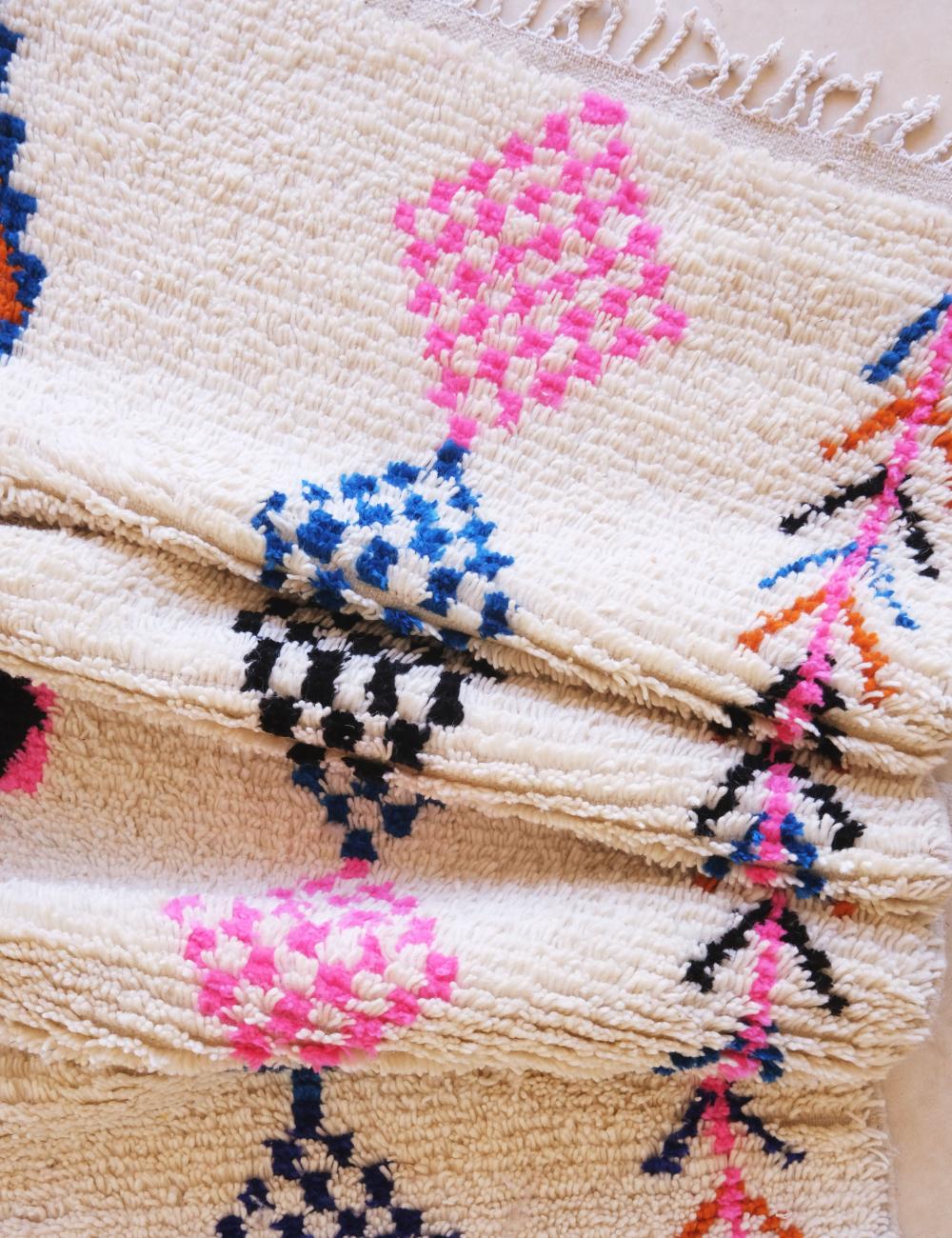 Moroccan Azilal Cream and Pink Rug 9.2 x 7 ft / 280 x 216 cm