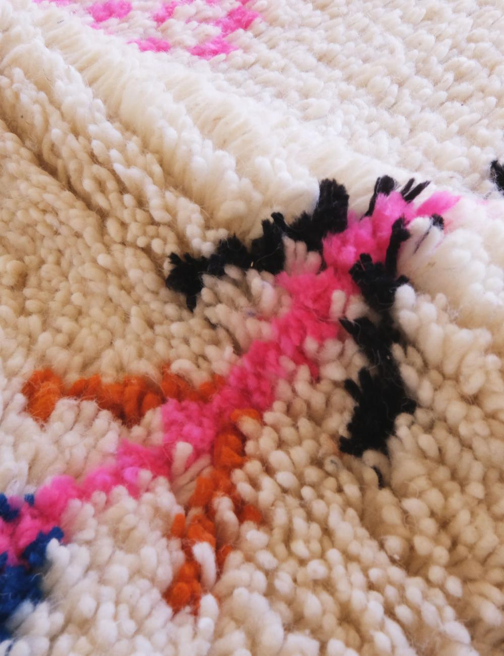 Moroccan Azilal Cream and Pink Rug 9.2 x 7 ft / 280 x 216 cm