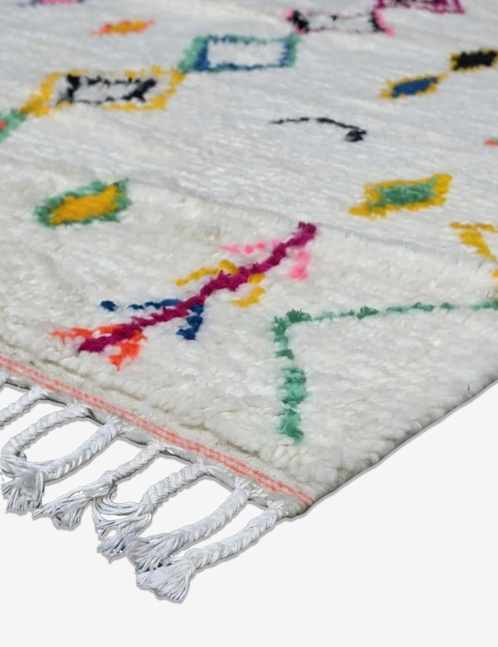 Moroccan Azilal Wool Rug 7.9 x 4.9 ft / 240 x 150 cm