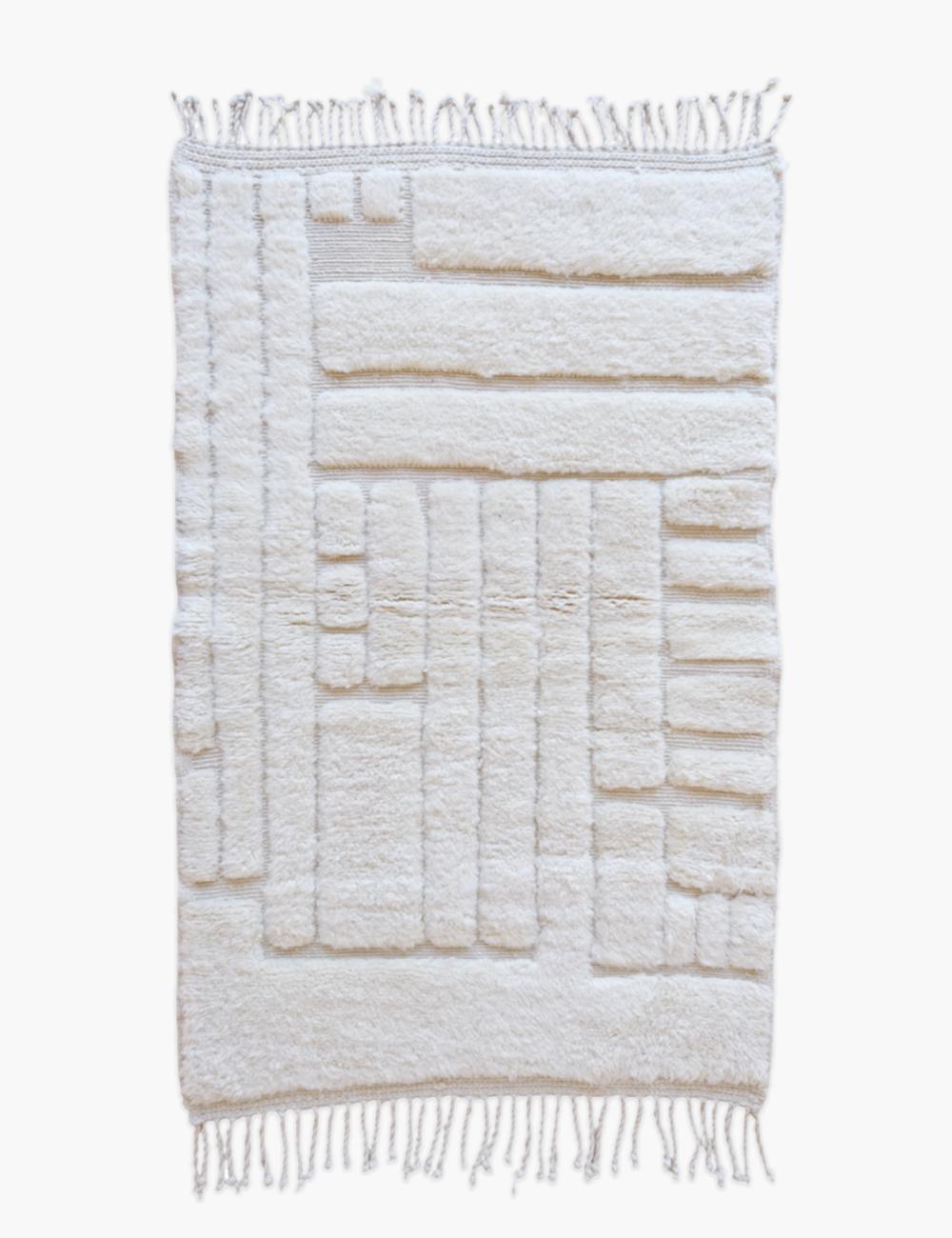 White Moroccan Mrirt Wool Rug 5.4 x 3.4 ft / 166 x 104 cm - Surcoma