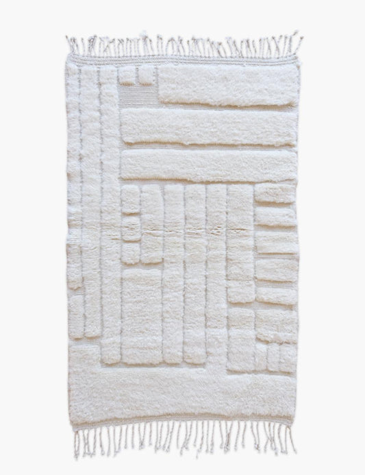 White Moroccan Mrirt Wool Rug 5.4 x 3.4 ft / 166 x 104 cm