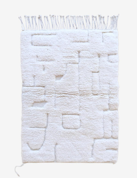 Moroccan Luxurious White Wool Rug 5 x 3.6 ft / 152 x 111 cm