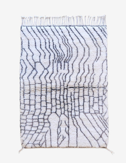 Beni Mrirt Moroccan Abstract Black and White Rug 5.3 x 3.7 ft / 162 x 113 cm - Surcoma