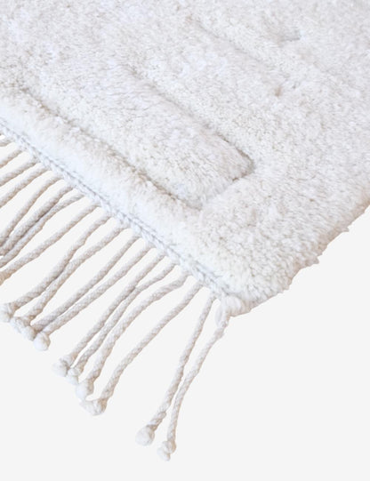Beni Mrirt Moroccan Luxurious White Wool Rug – 5 x 3.6 ft - Surcoma