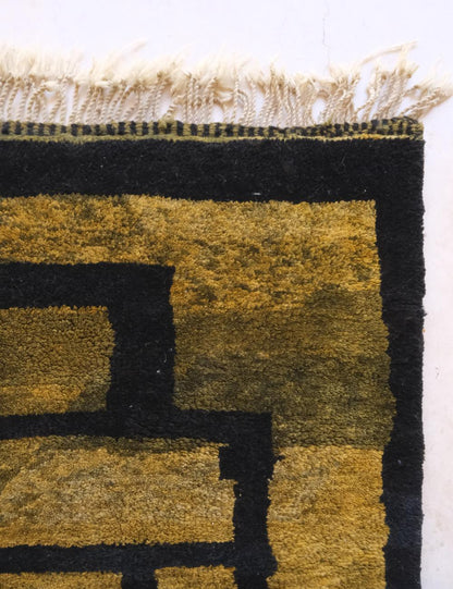 Moroccan Luxury Mrirt Wool Rug – Handwoven 10.3 x 6.7 ft - Surcoma