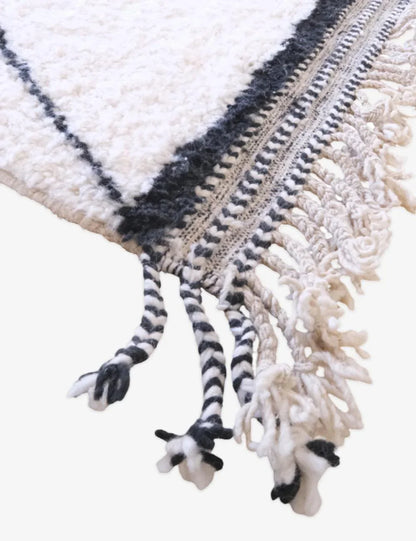 Moroccan Beni Ourain Wool Rug 11.5 x 8.5 ft / 352 x 260 cm - Surcoma