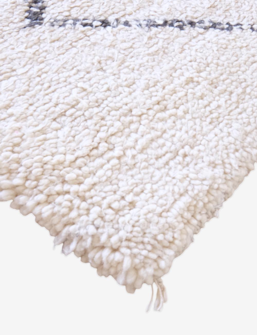 Moroccan Beni Ourain Wool Rug 9.3 x 6.7 ft / 283 x 207 cm
